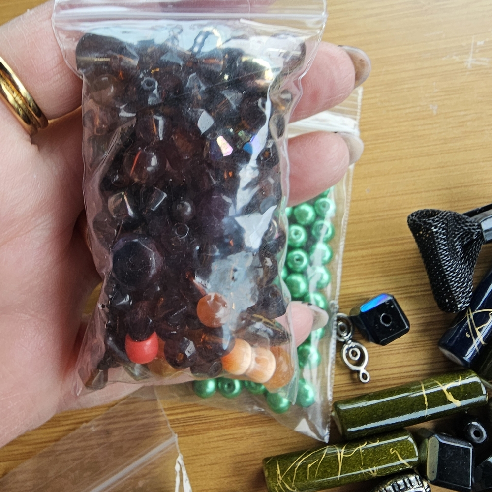 Mixed Jewelry Beads and Findings - Green, Black, Silver - Picture 10 of 12